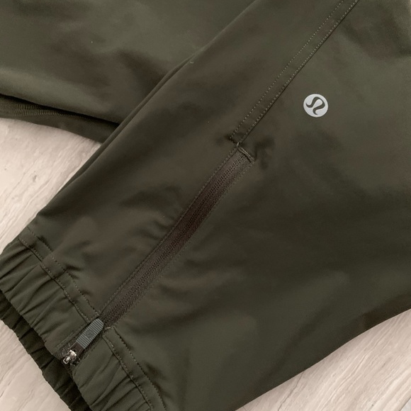 Lululemon Cropped Adapted State Joggers 4 - Picture 9 of 9